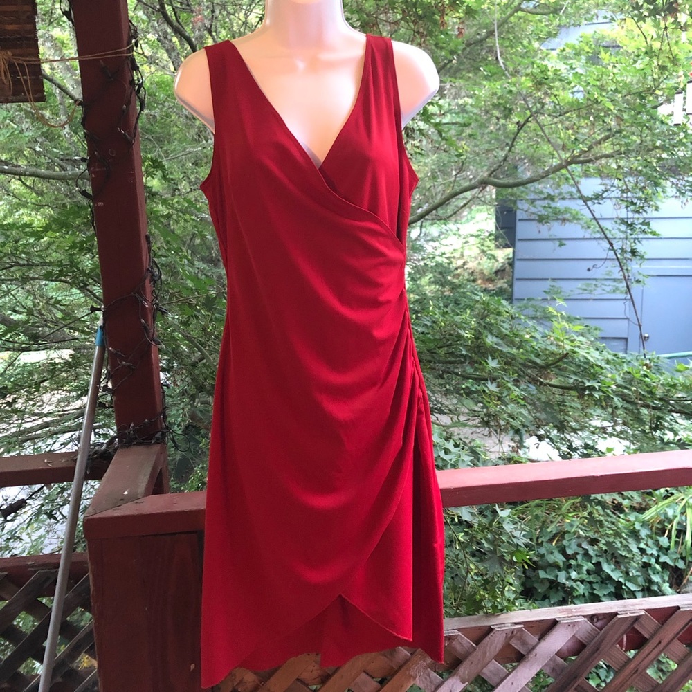 Red Dress - Picture 2 of 8